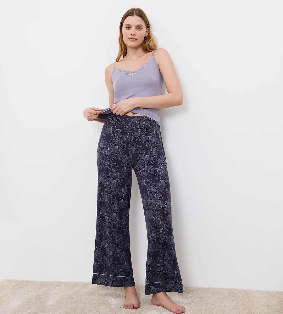 TRIUNFO<br>Calças largas em modal Aura Spotlight