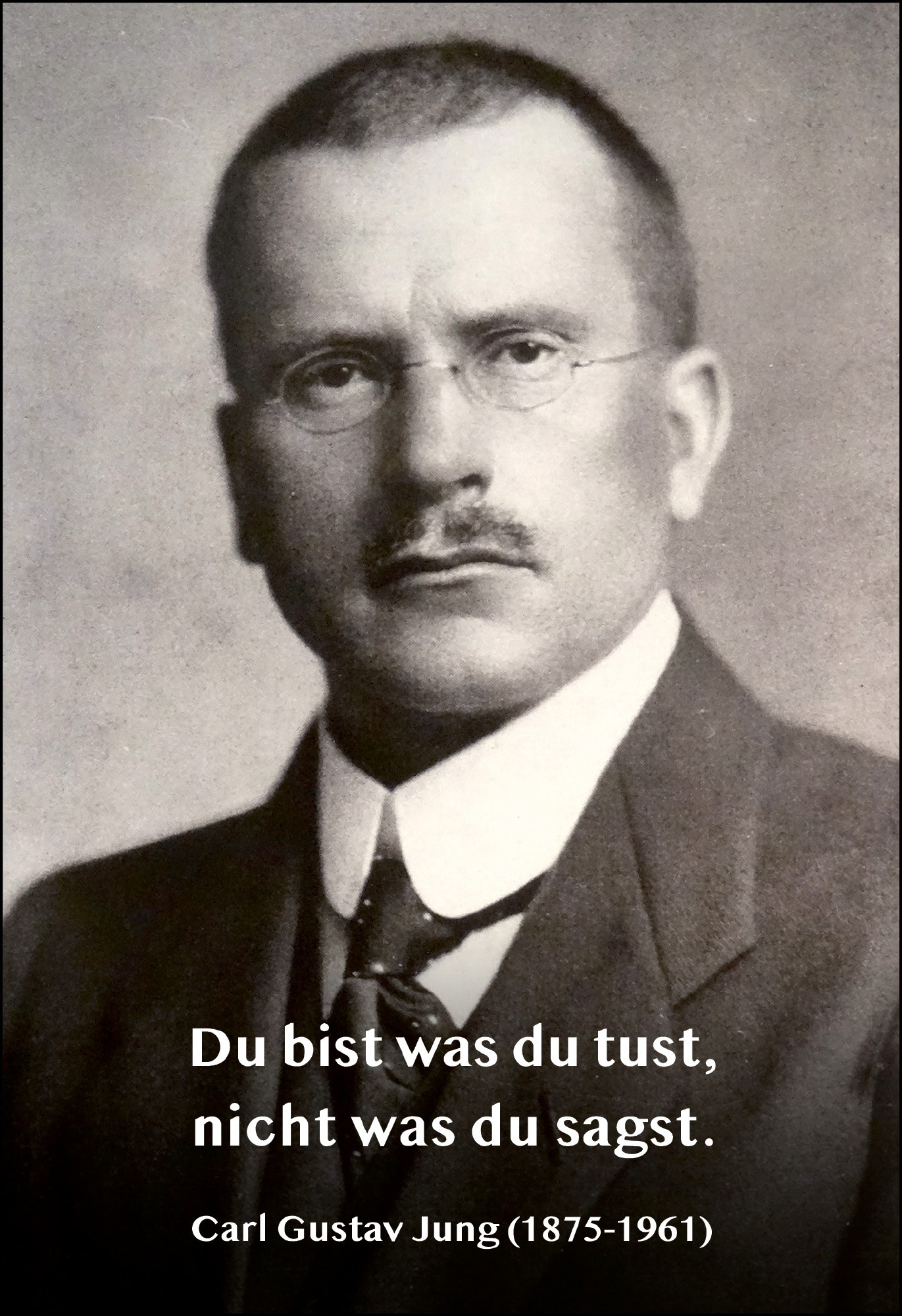 Postkarte 'Du bist was du tust' günstig bestellen
