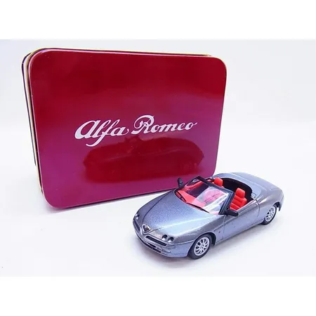 Solido Alfa Romeo Spider Modell aus Druckguss 1:43