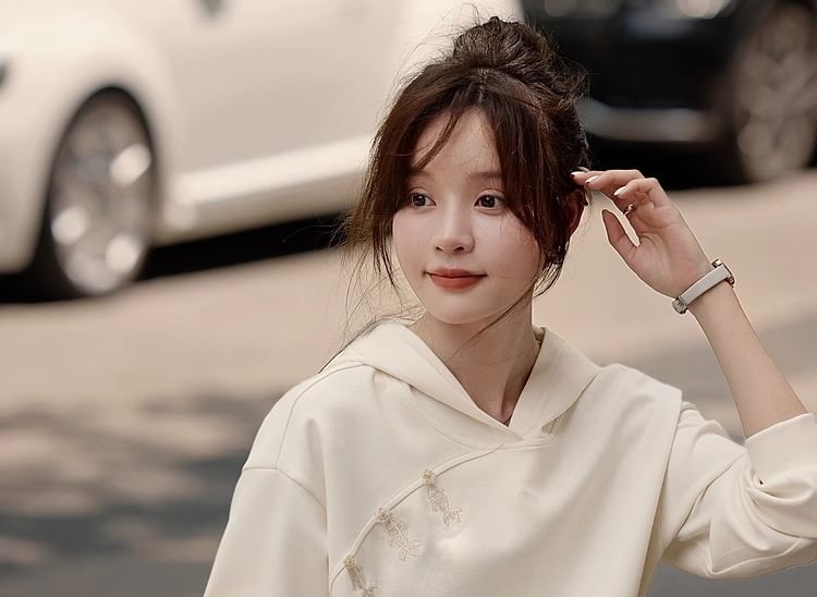 Jeonseon - V-hals hoodie met effen borduursel en verlaagde schouders