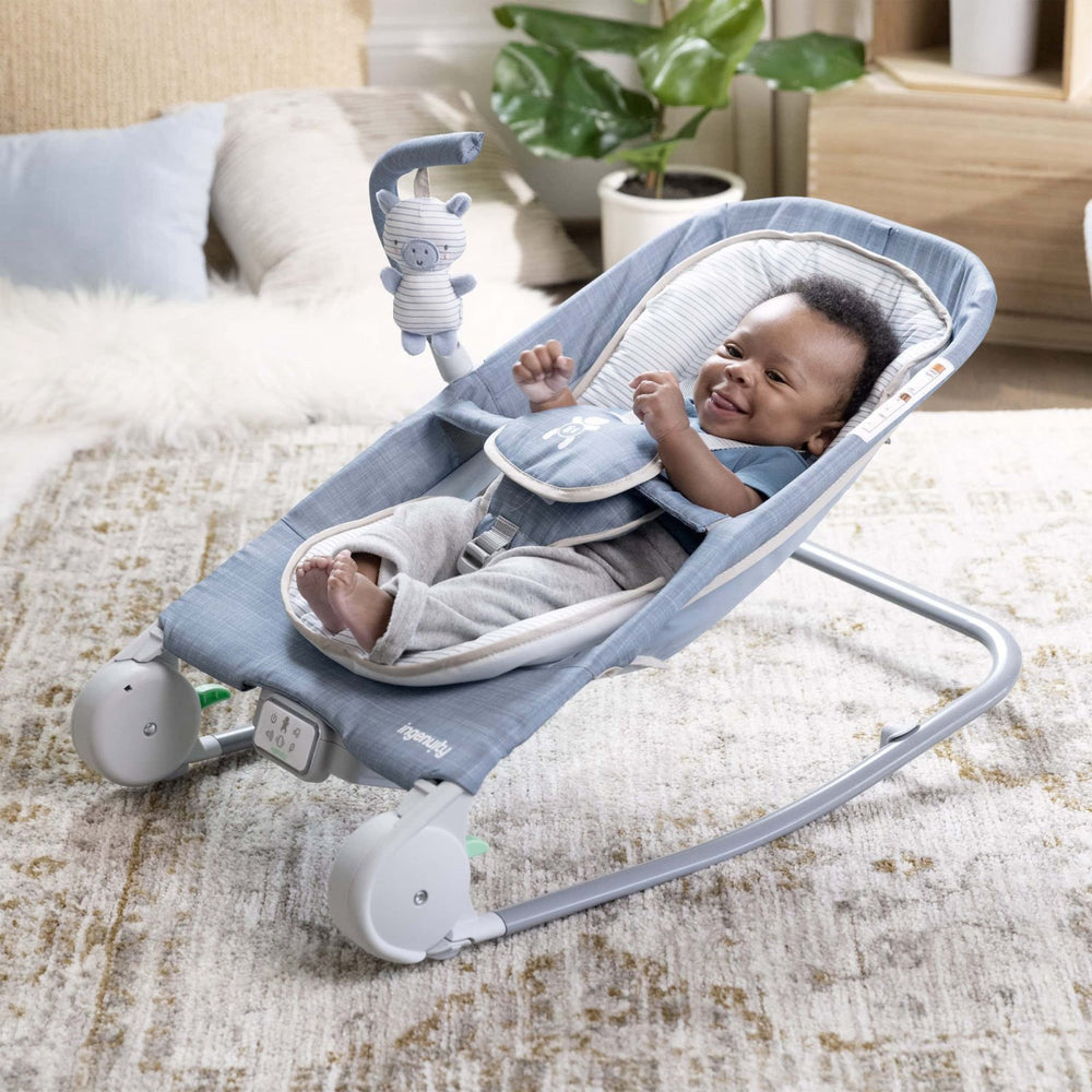Køb Ingenuity Chambray Happy Belly™ Rock-To-Bounce Massage Sæde