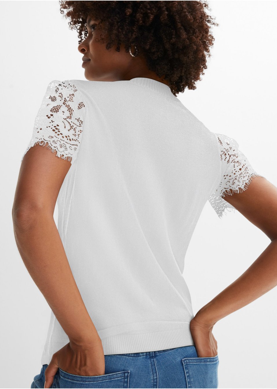 T-shirt en maille avec manches en dentelle