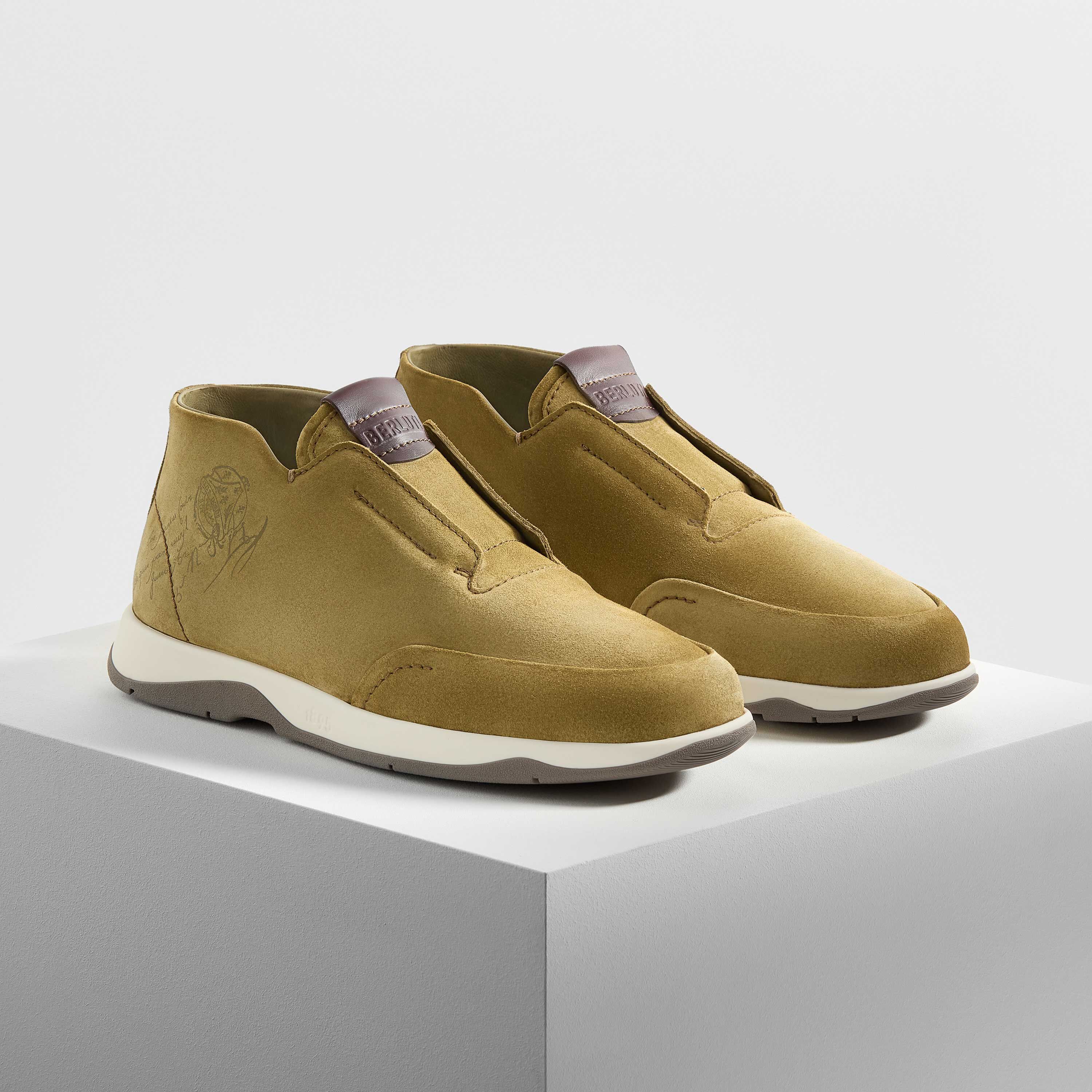 Slip On Échappee En Suède Scritto