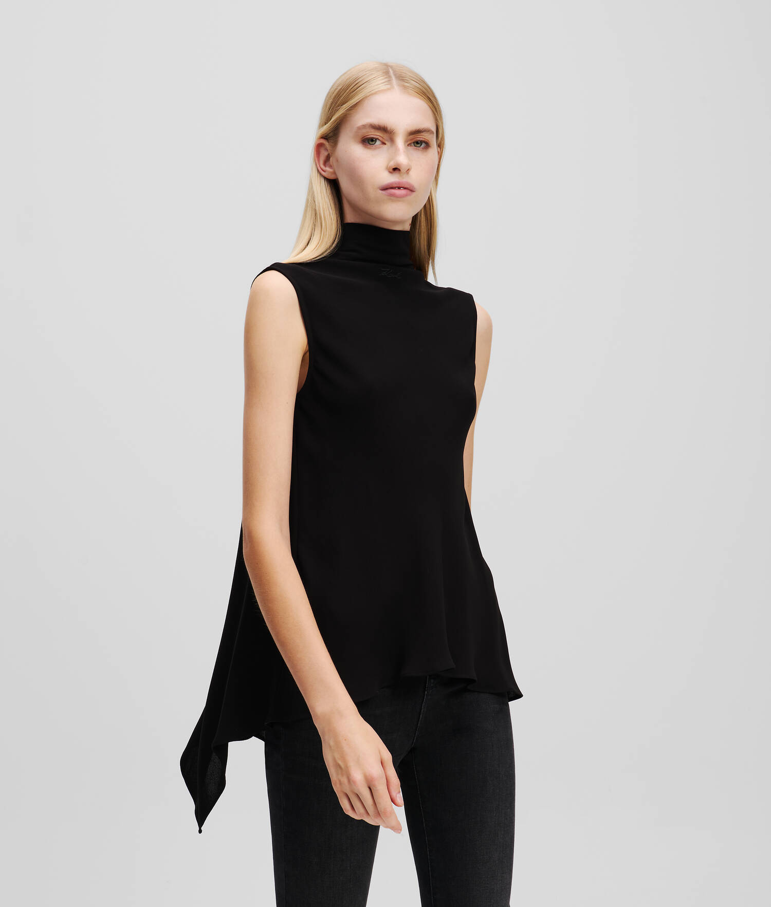 BLOUSE SANS MANCHES - Noir