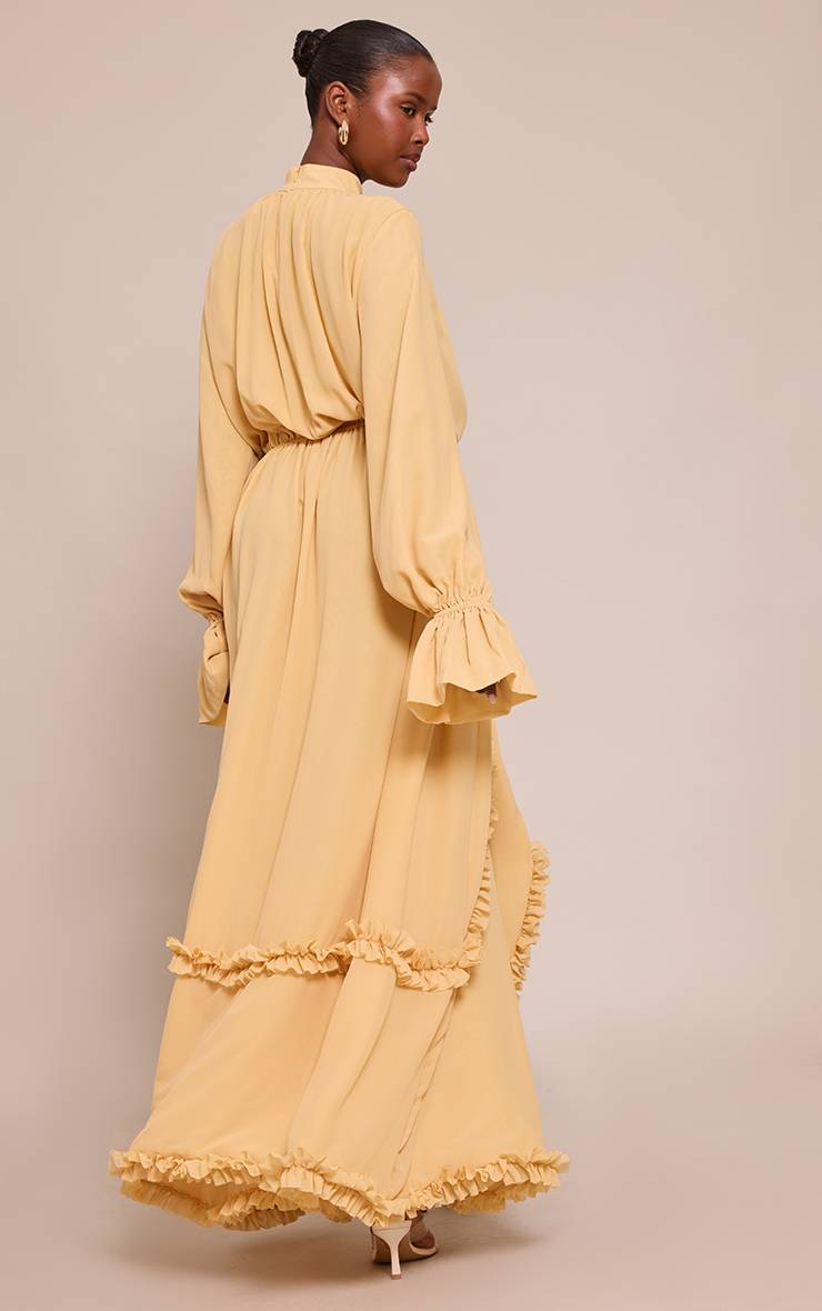 Moutarde Robe Longue En Mousseline À Col Montant Avec Détails À Volants