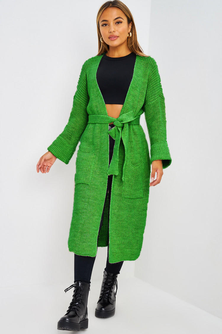 Gilet long vert en mailles ceinturé
