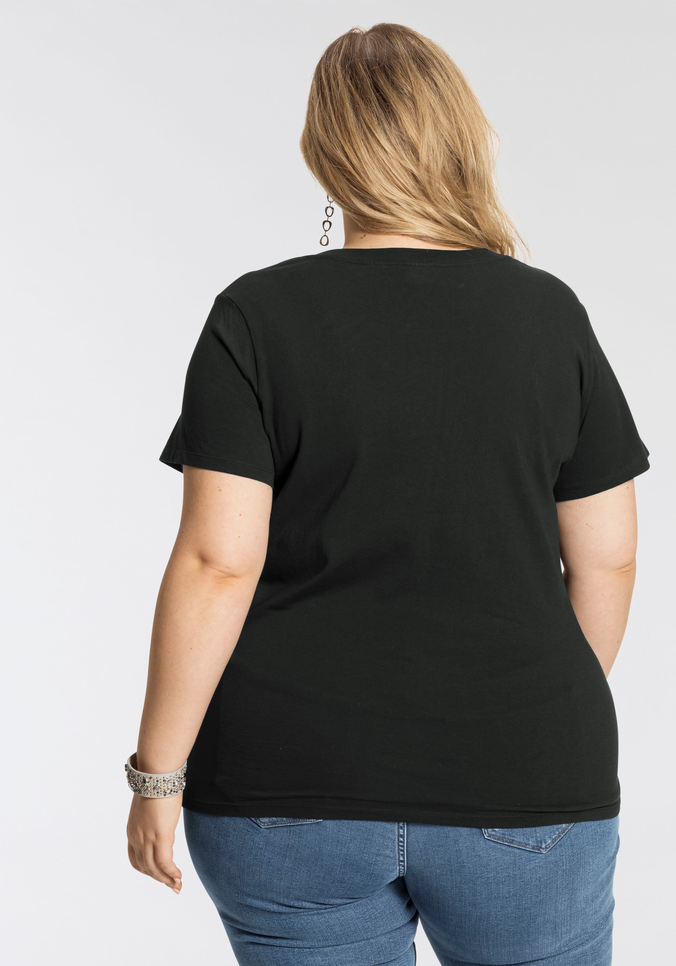Levi's® Plus V-Shirt »V NECK TEE« Figurumspielende Passform