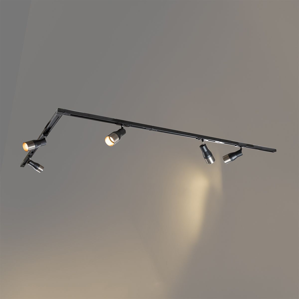 Modern railsysteem met 5 spots gunmetal 1-fase - Iconic Kohua