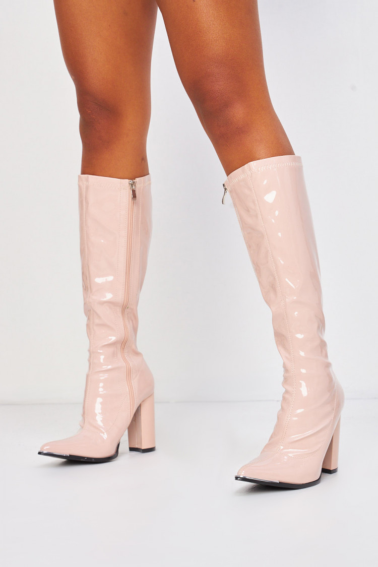 Bottes beiges laquées à talon bloc