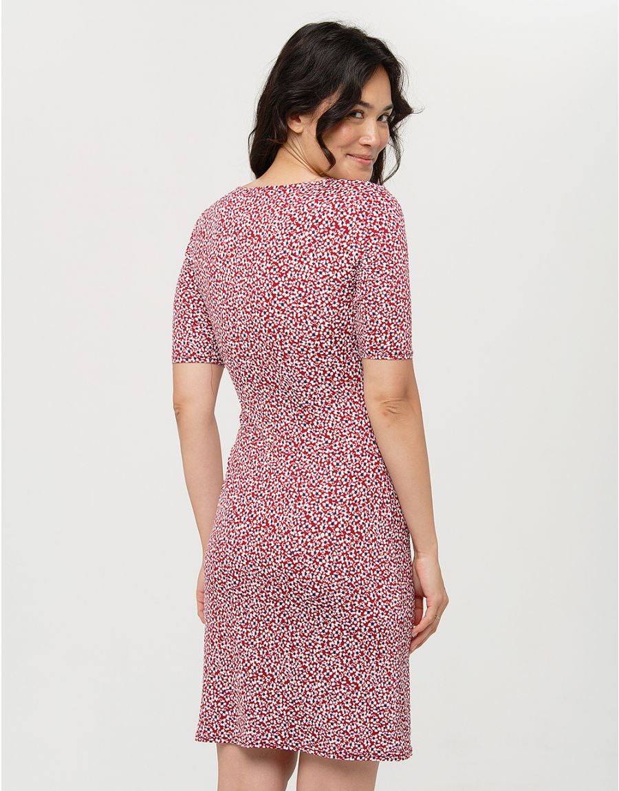 Robe rouge drapée fleurie