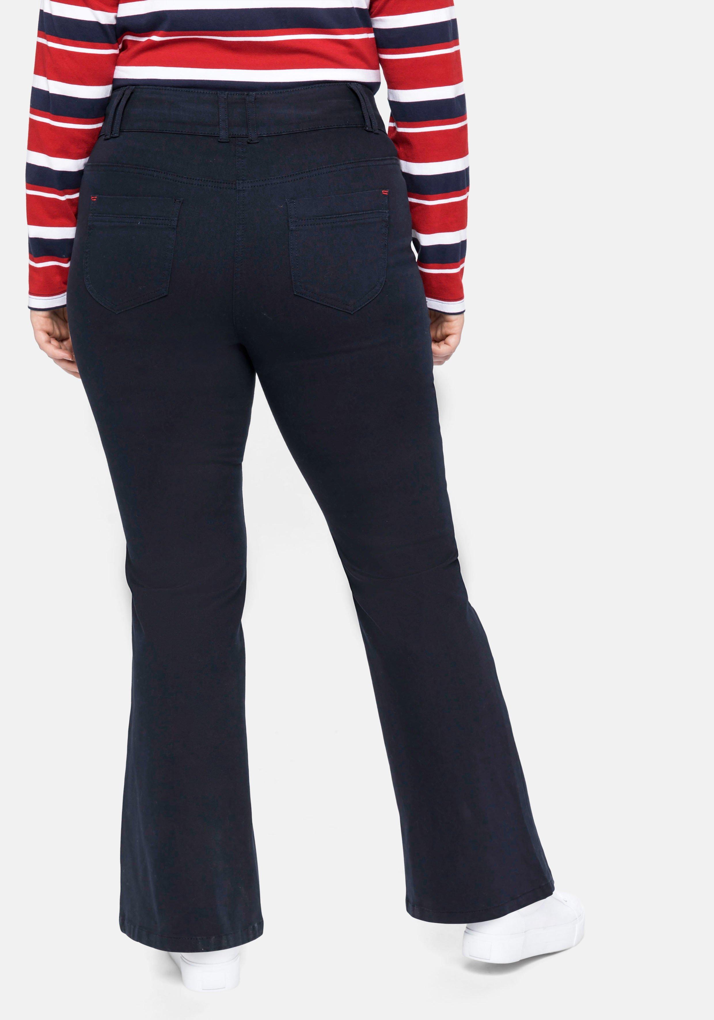 Bootcut-Hose mit markanter Knopfleiste