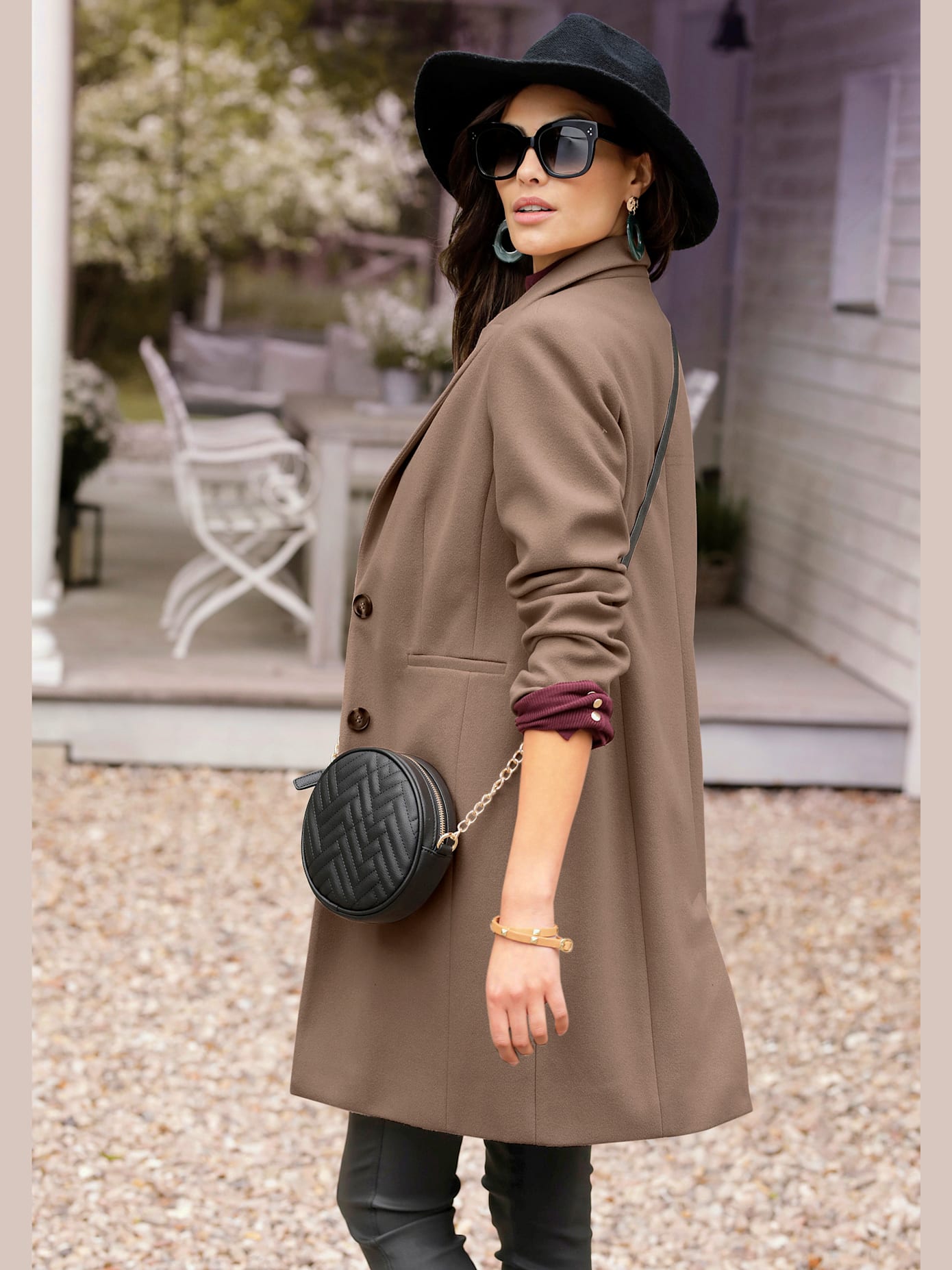 Manteau long, grand col à revers