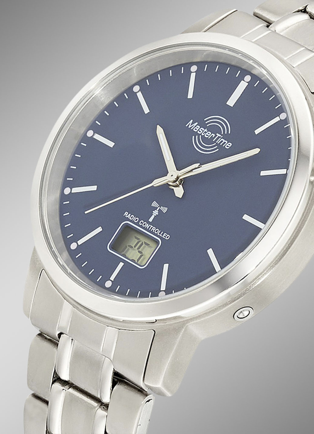 Master Time Funk-Herrenuhr aus Titan