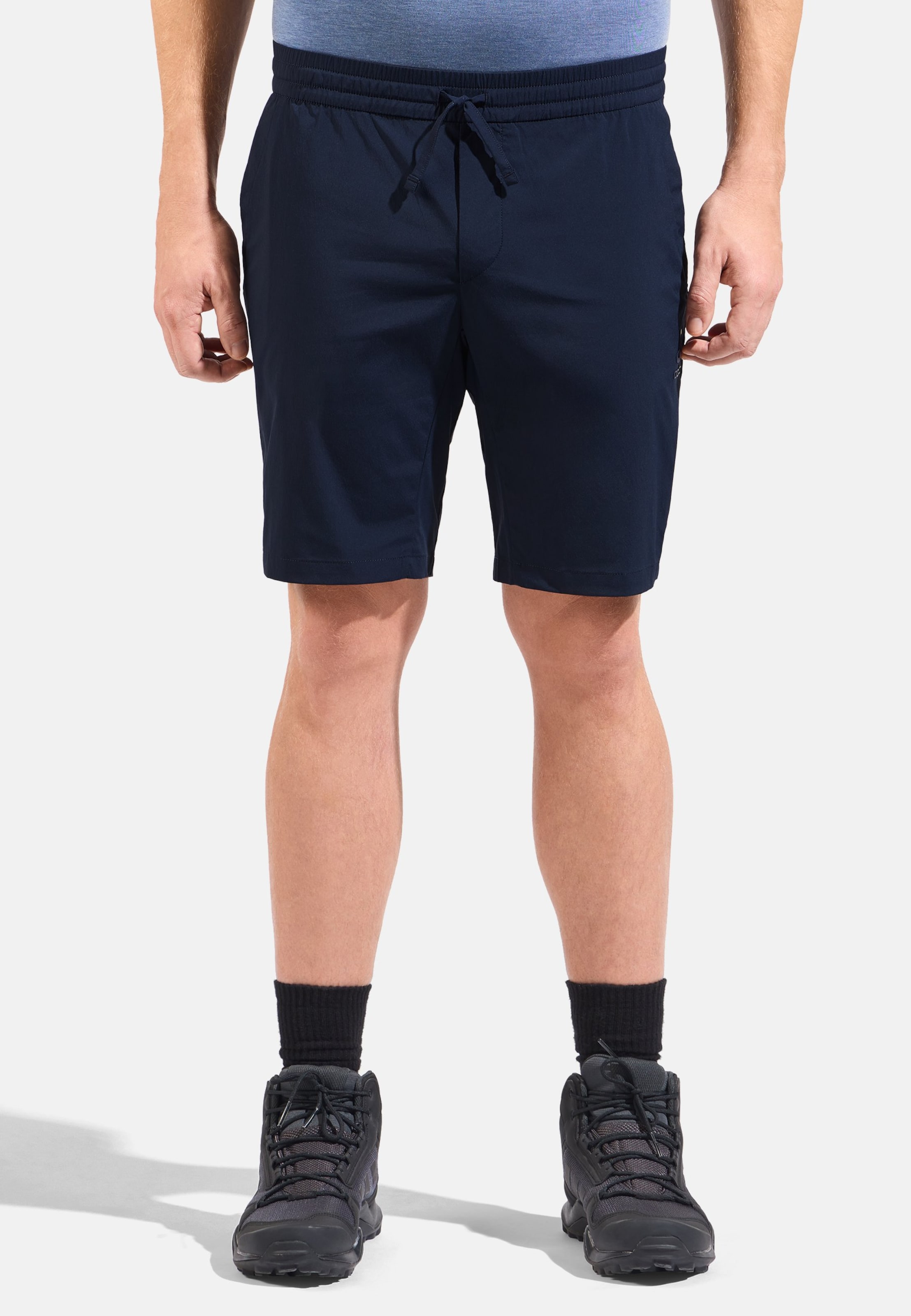 Essentials Wandershorts in dark sapphire