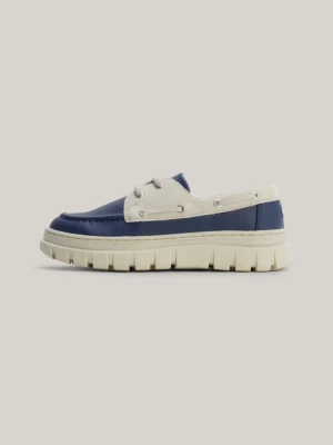 Sapatos náuticos com blocos de cores