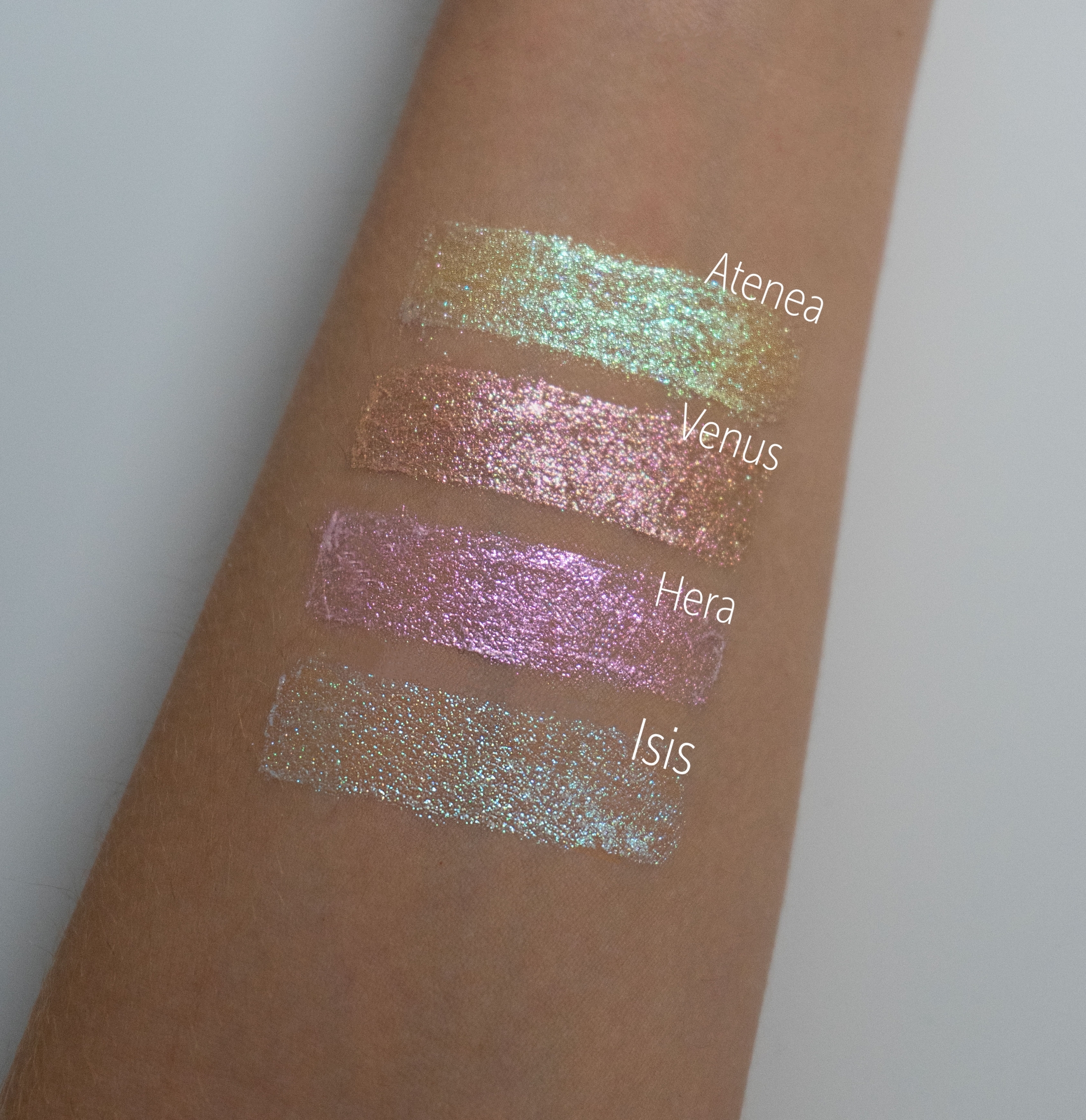 CORAZONA - Sombra Líquida Shimmer Queen - Venus