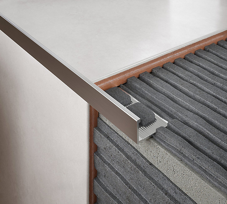 Profilé de carrelage intérieur Diall droit aluminium argent anodisé mat L.2,5m x l.2,2cm x ep.12,5mm