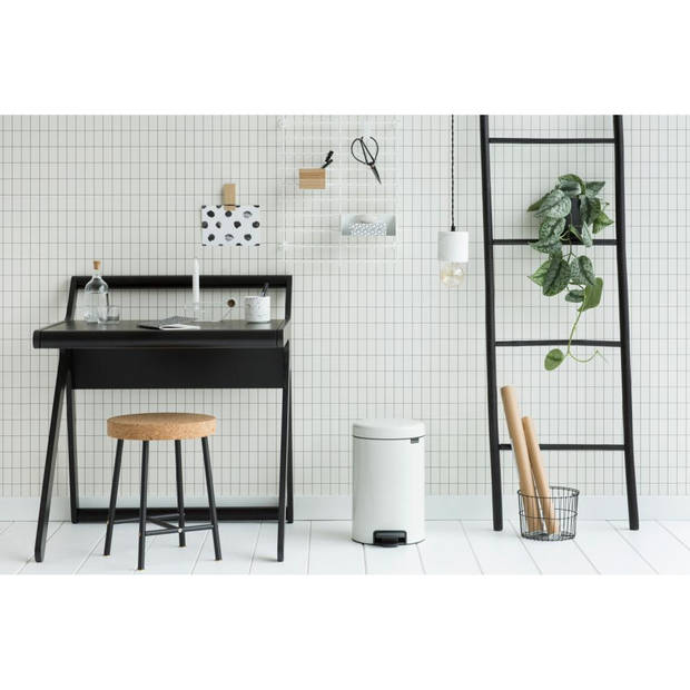 Brabantia newIcon pedaalemmer 12 liter met kunststof binnenemmer - White