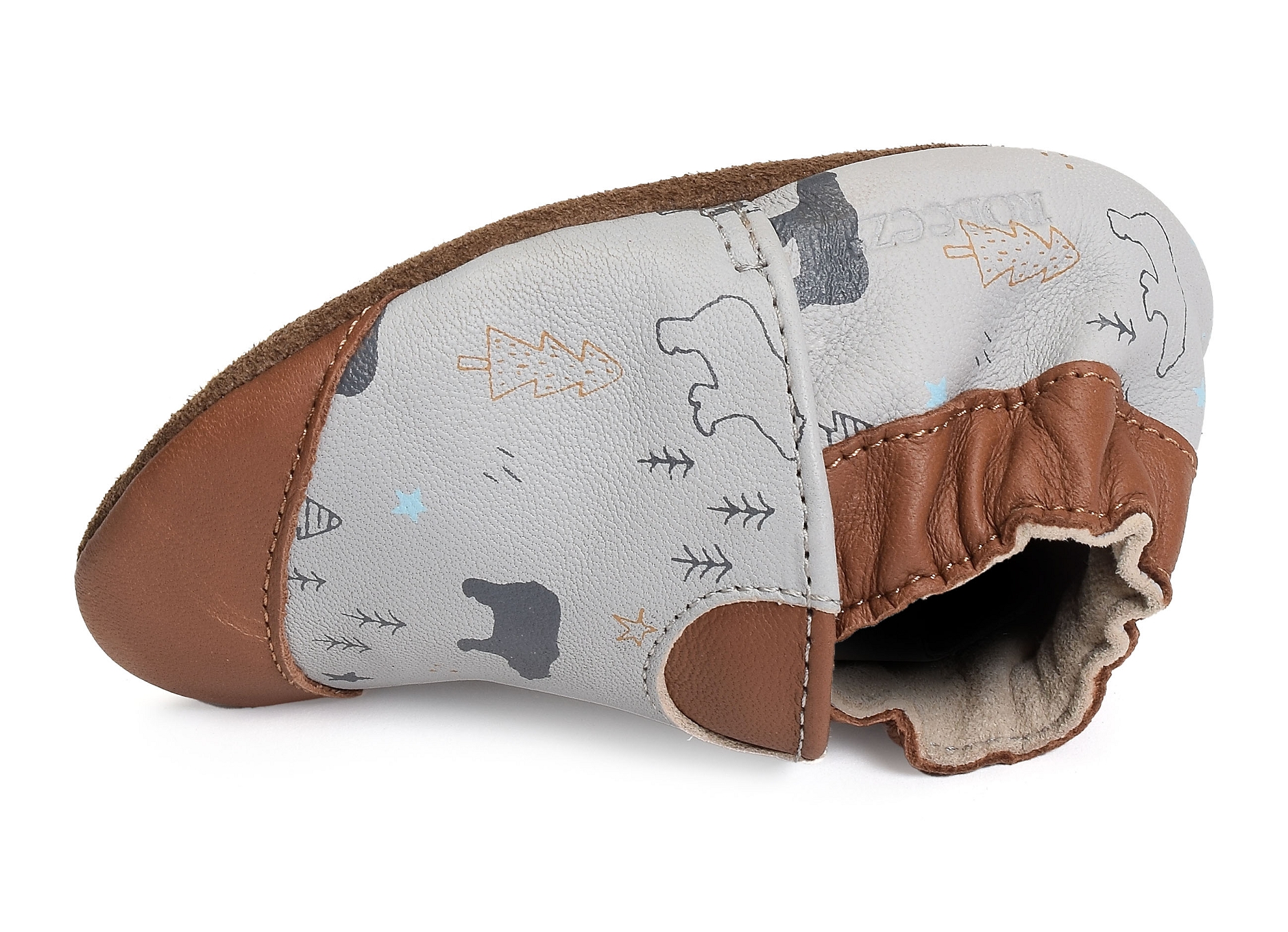 Wintering bear gris marron