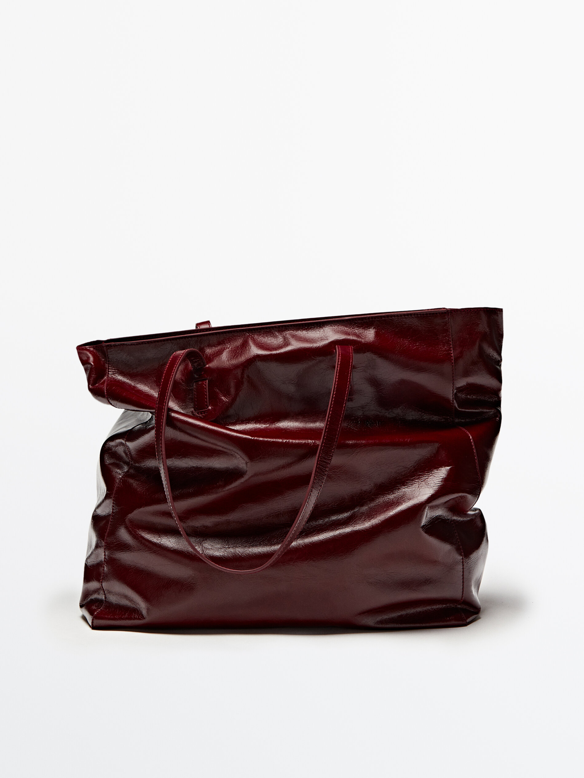 Bolsa tote em couro craquelado - BORGONHA