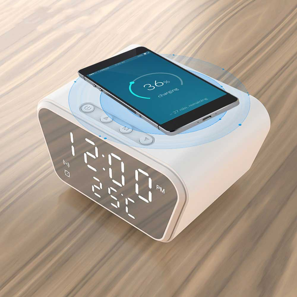Full-HD Mini Kamera in Digital-Wecker-Gehäuse mit Wireless Charging Ladestation   Micro SD Kartenslot (iOS/Android) - Weiss