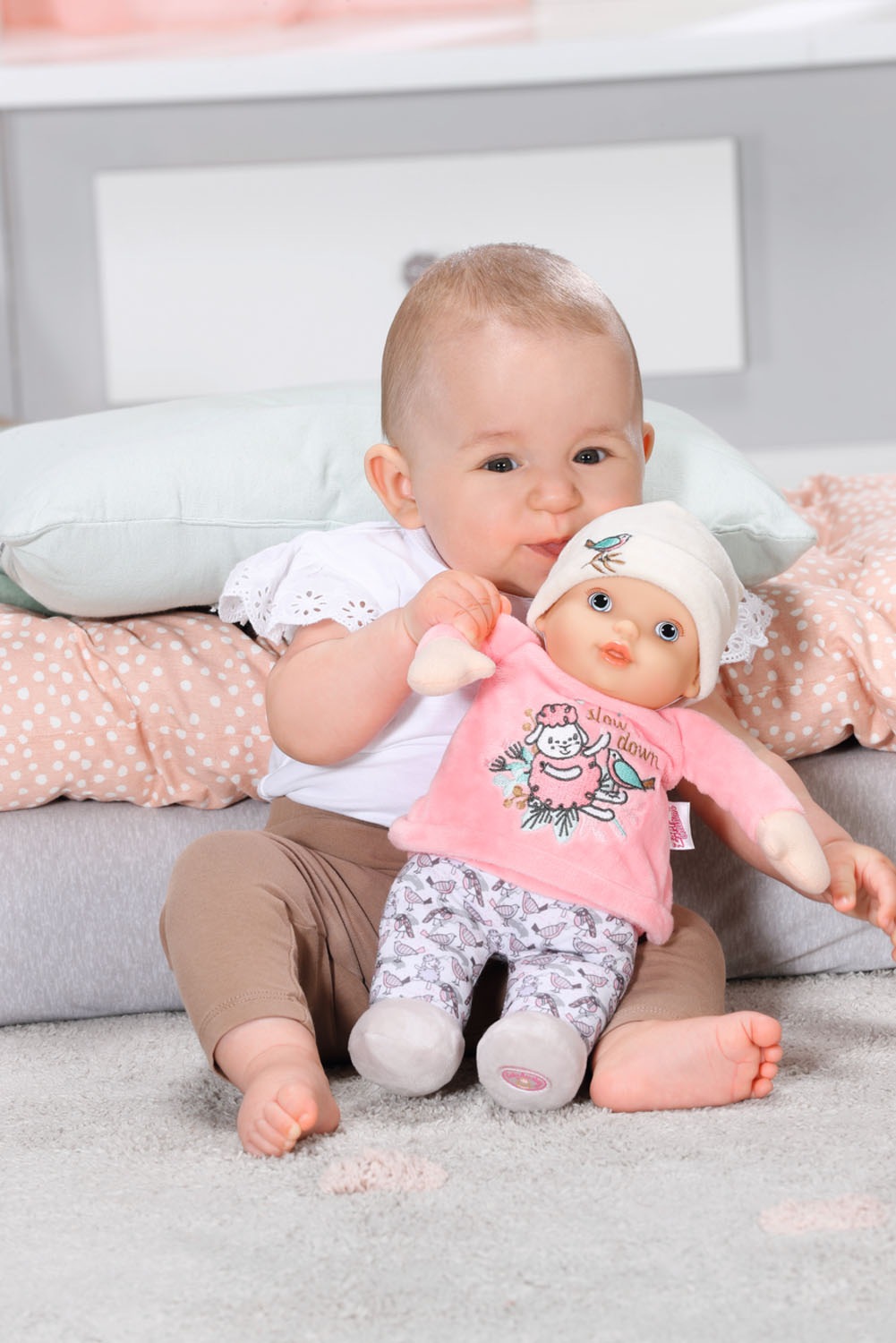Baby Annabell Babypuppe »Sweetie for babies, 30 cm« mit Rassel im Inneren