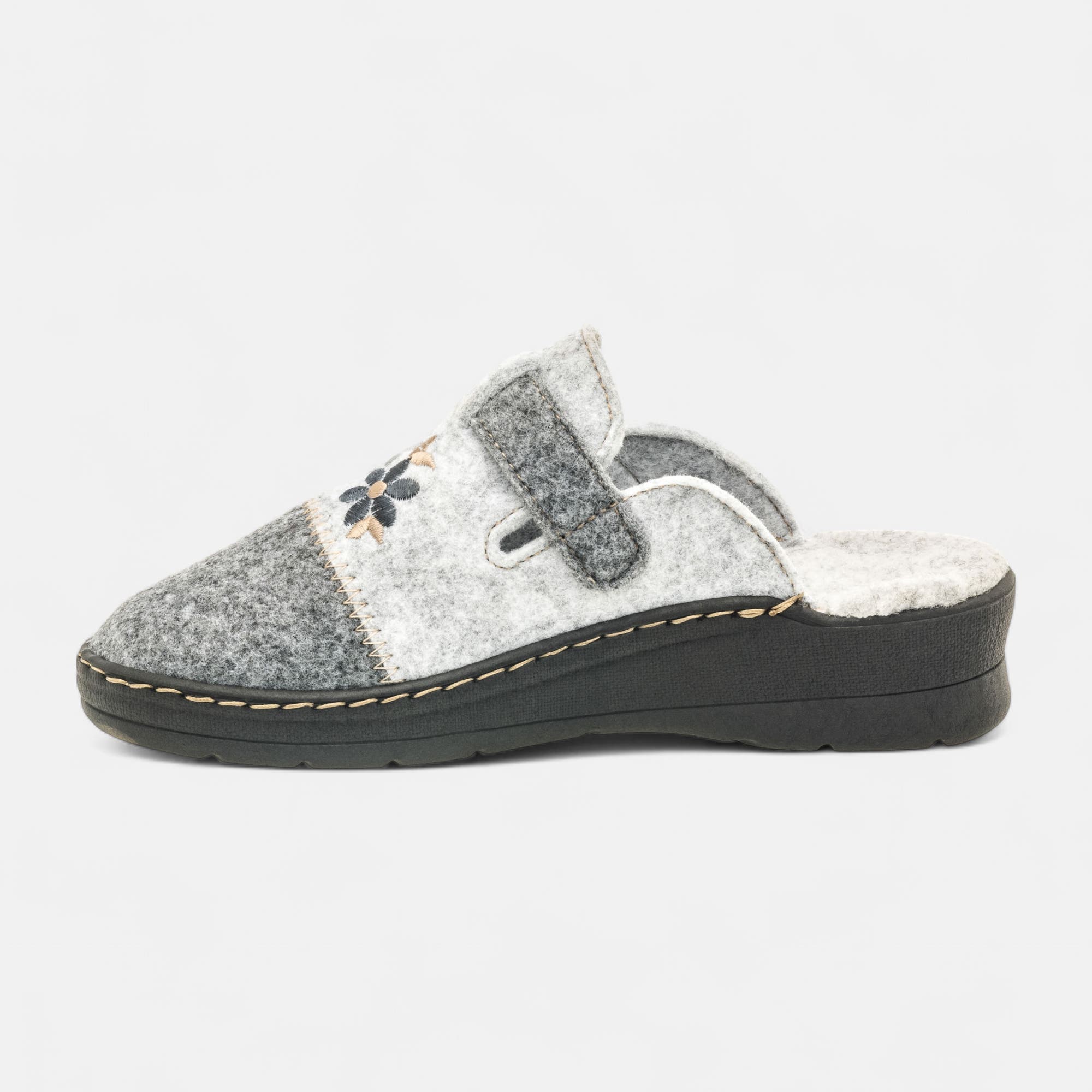 Pantoufles sabots Femme gris