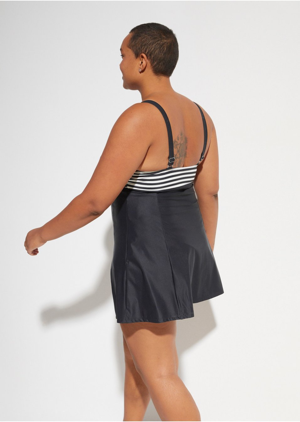Robe de bain sculptante avec effet sculptant léger