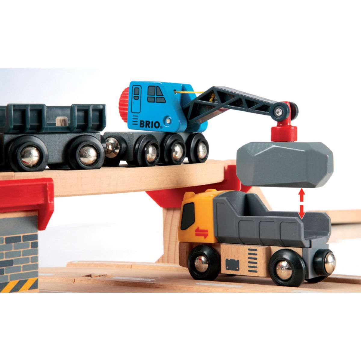 BRIO Spiel Straßen & Schienen Steinverlade Set