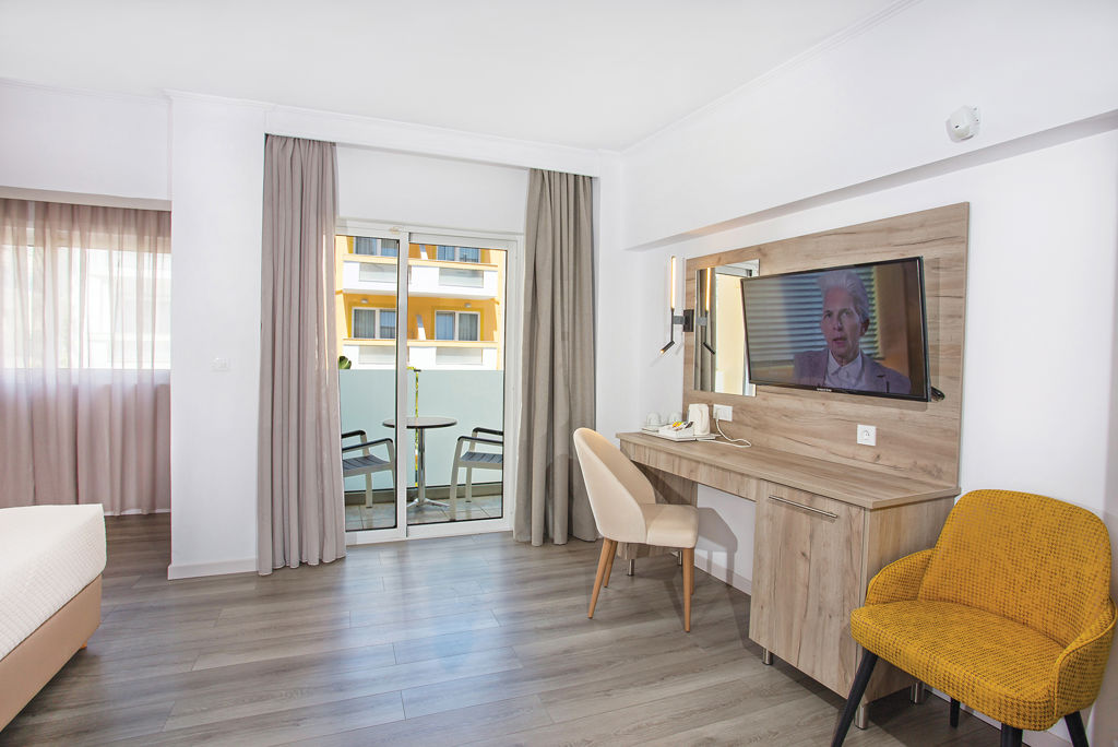 Kosta Palace Hotel Logies - Hotel