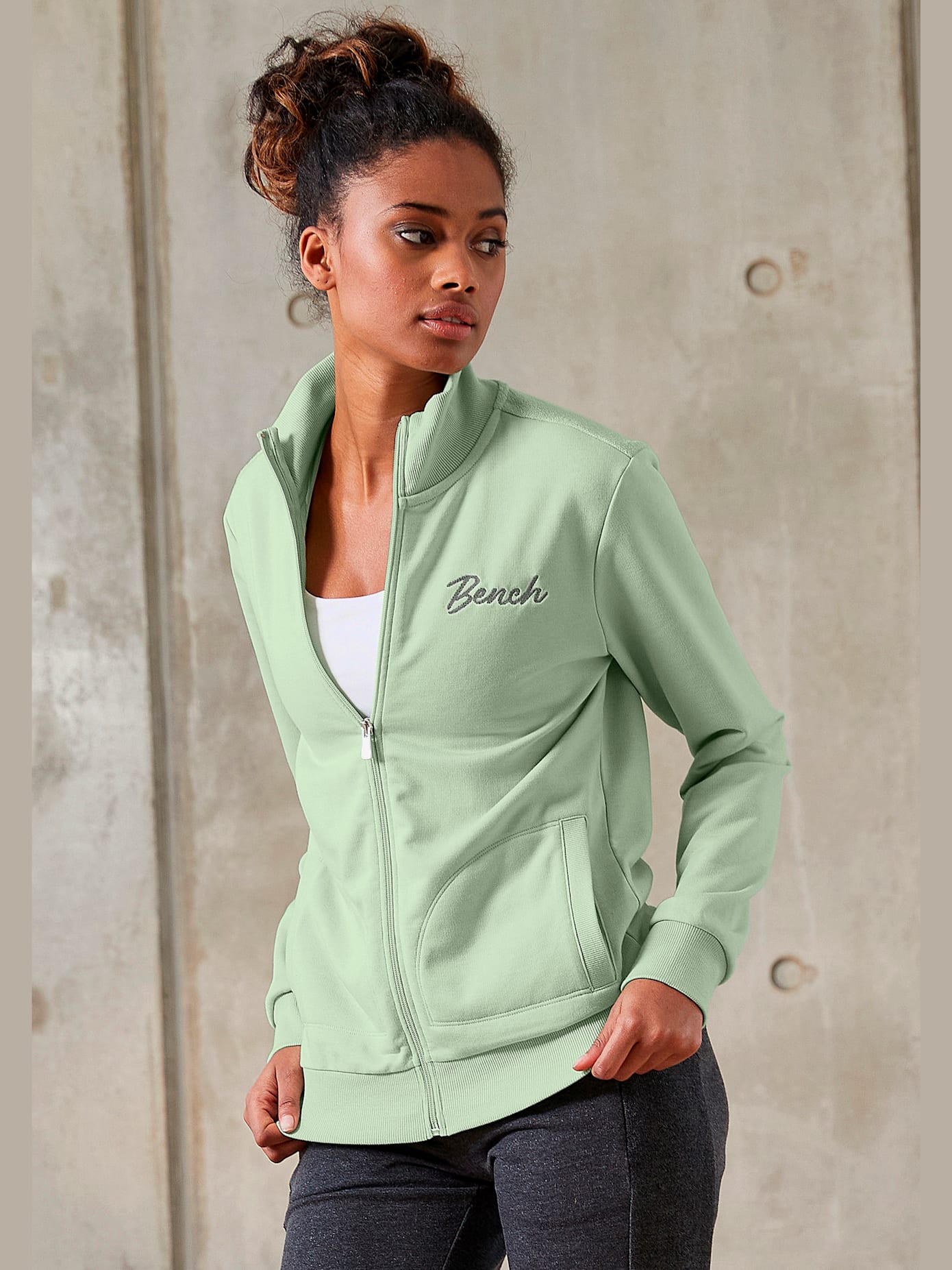 Veste sweat à col montant