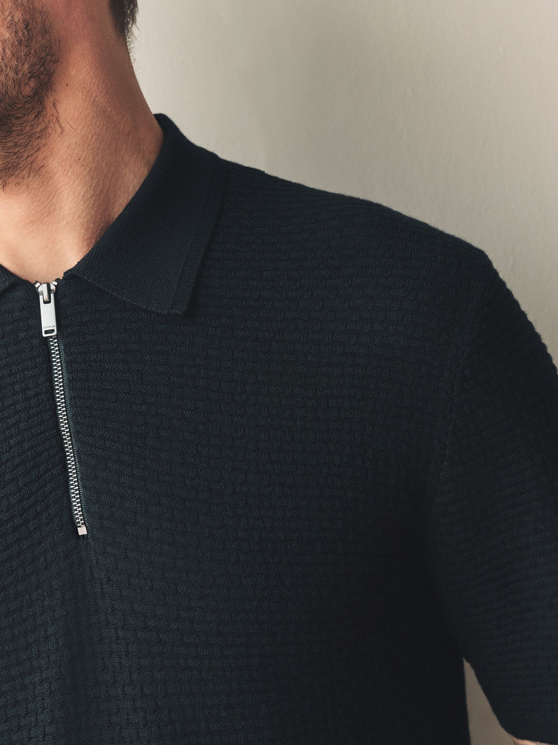 Zwart - Regular Fit Signature 100% Merino Wol Textuur Korte Mouw Kwart Ritssluiting Gebreid Poloshirt