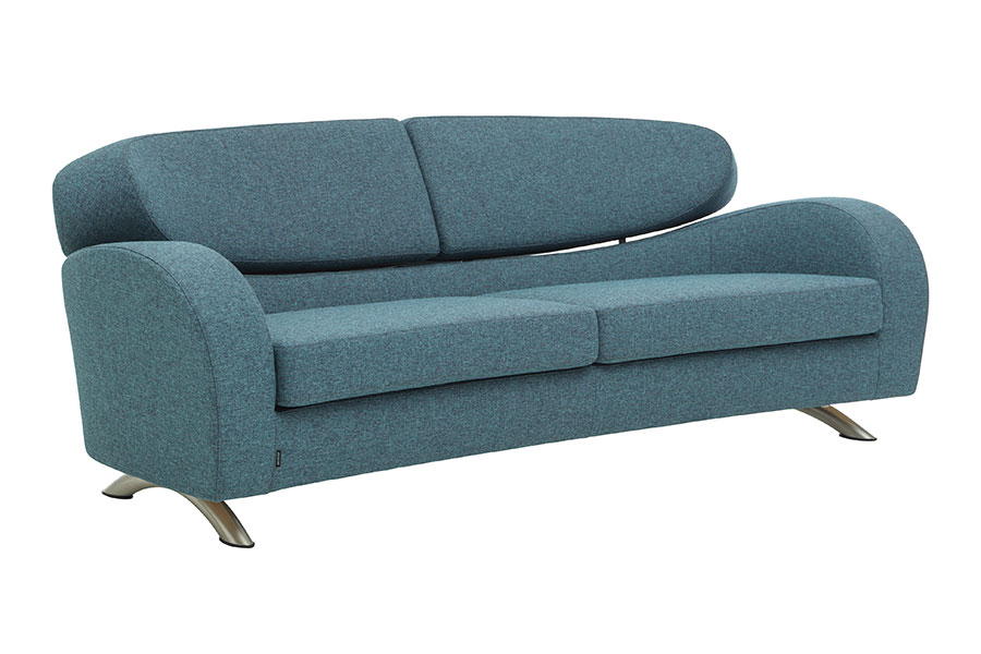 Stream sofa 3-seter i tekstil Cabana Lagoon med ben i matt krom.