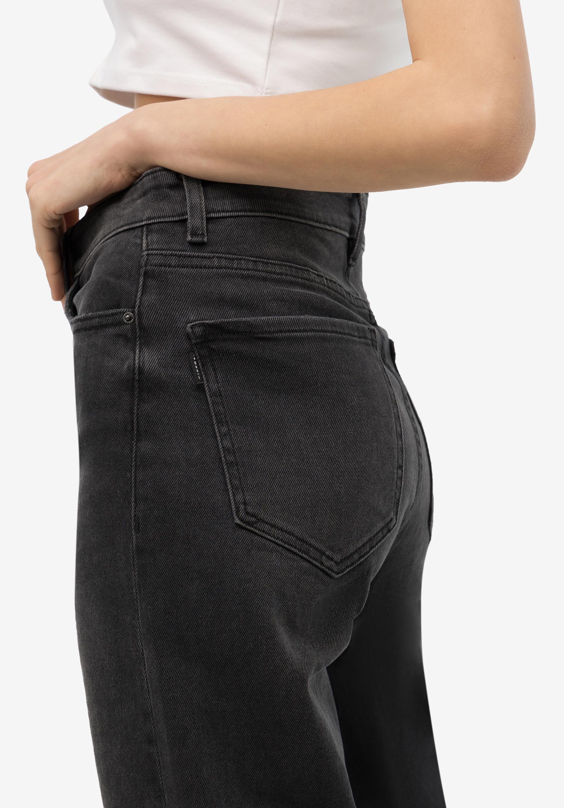 Jeans Mom Fit Cintura Alta