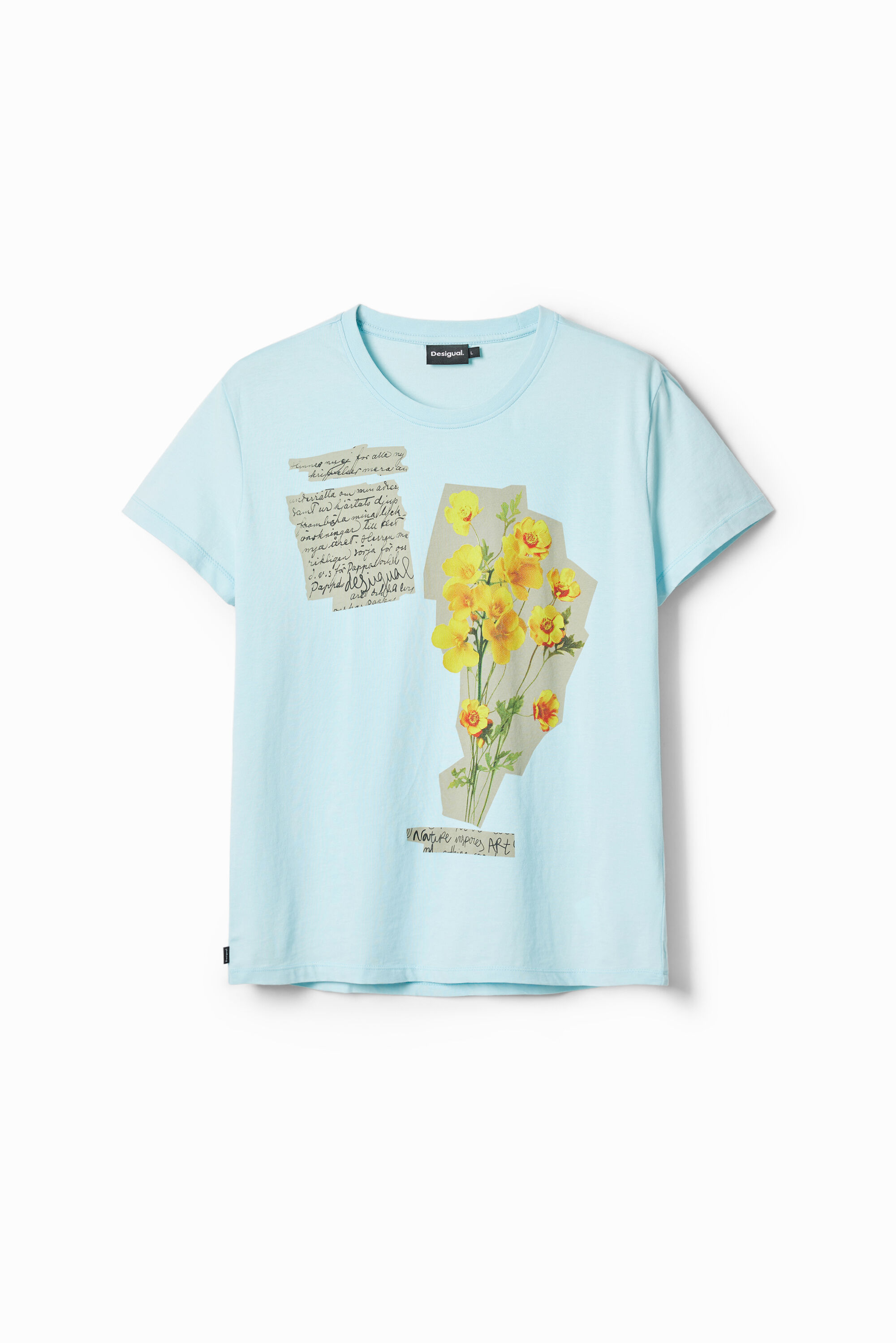 Camiseta com aplicações florais