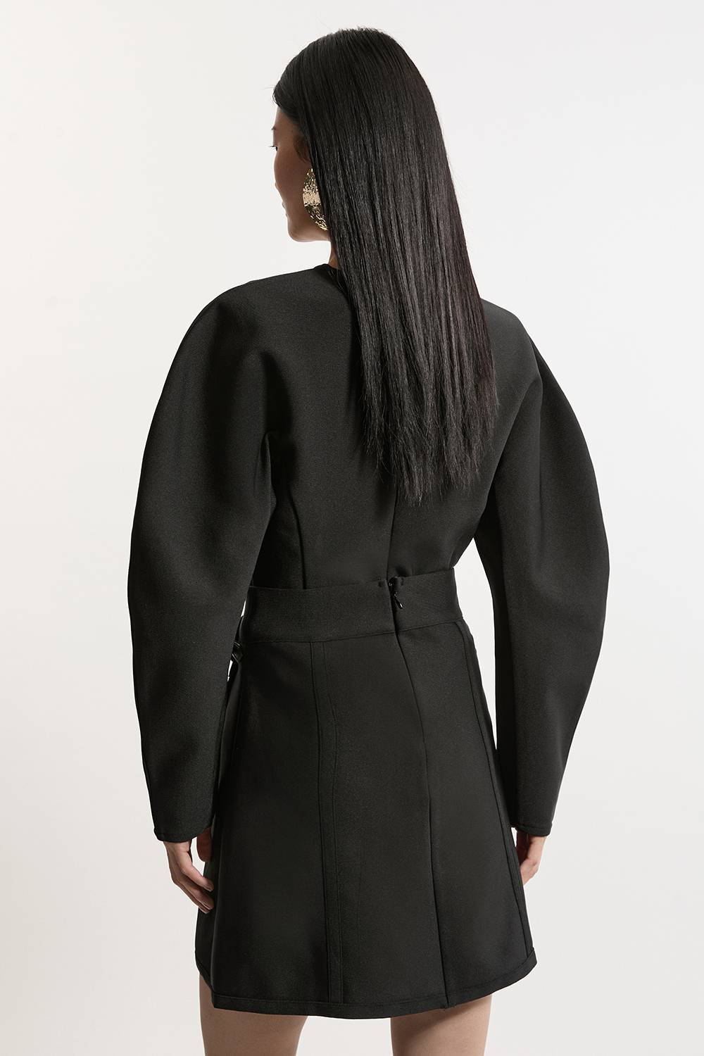 KarenMillen Mini-Jupe Asymétrique Moulante à Bandage pour Silhouette Grande Taille