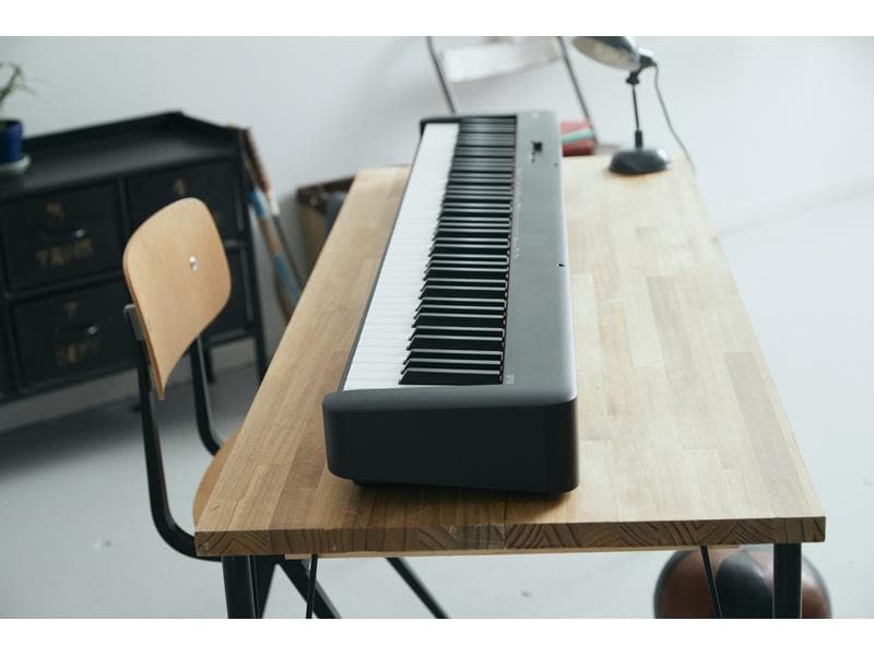 Casio E-Piano CDP-S110BK Schwarz Das Einsteigermodell der CDP-S Digitalpiano-Serie mit gewichtetem Scaled-Hammer-Action-Keyboard II mit 88 Tasten