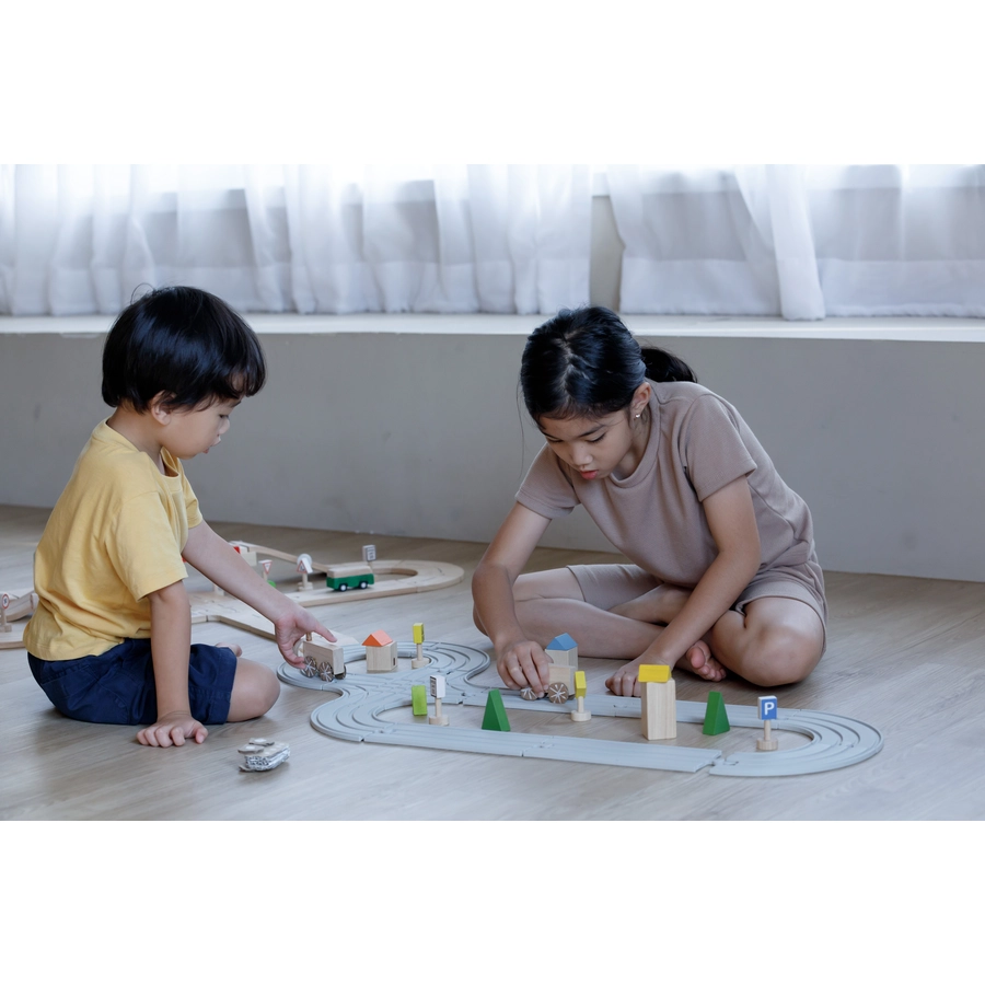 PlanToys Straßen und Schienen Set groß