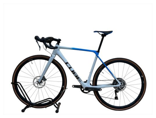 Produit reconditionné . Cube Cross Race C62 Shimano GRX 2022 . Cyclo-cross . Cube . très bon état