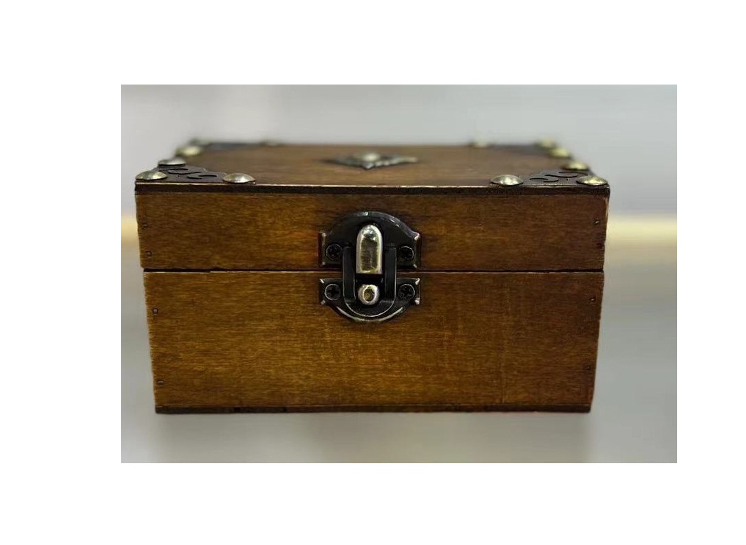 Holztruhe 'Lyra', braun, gold, B 12,5 cm, L 8 cm, H 6,5 cm von fischer's lagerhaus