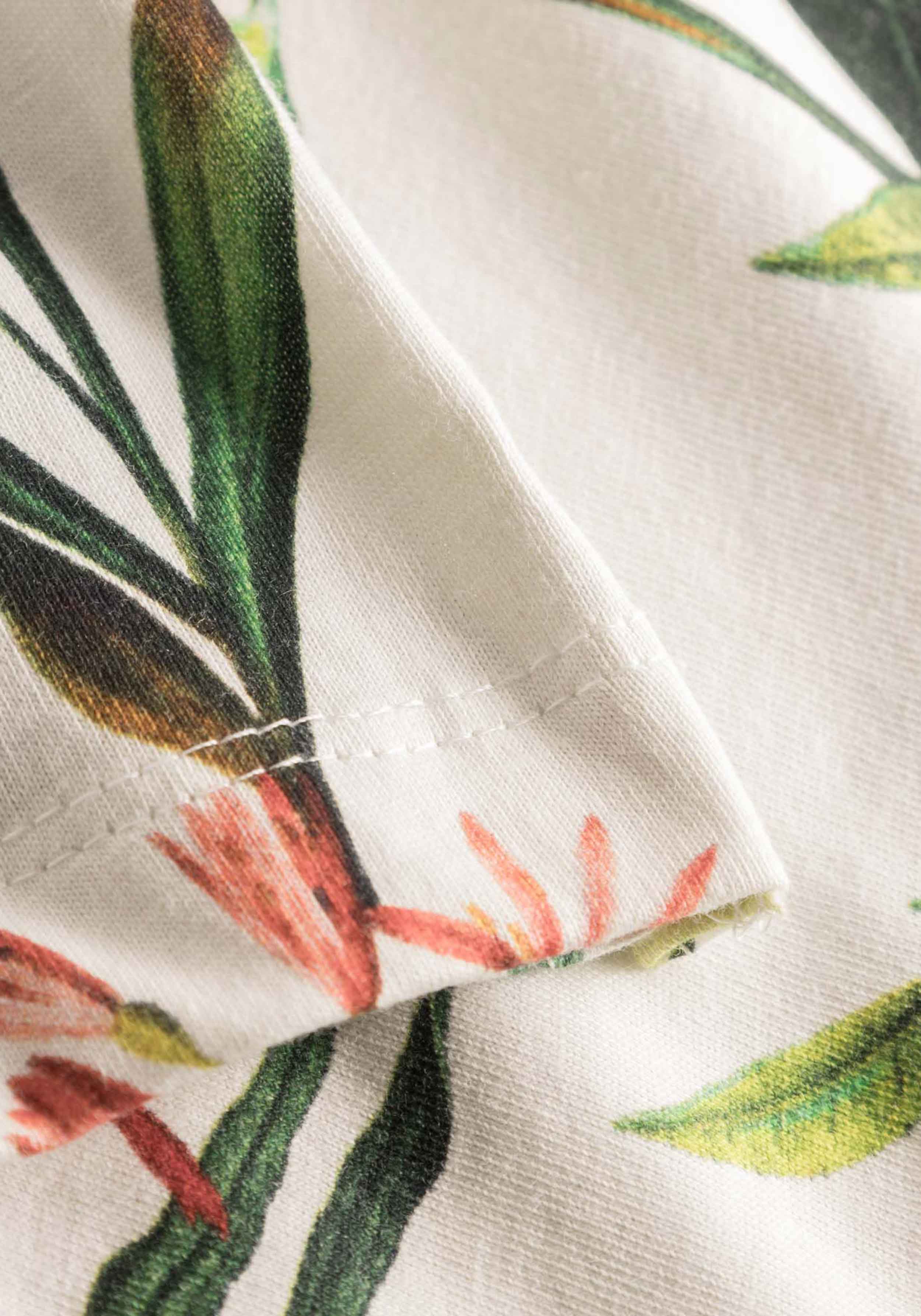 Dedicated T-Shirt Visby Flower Field Whisper White