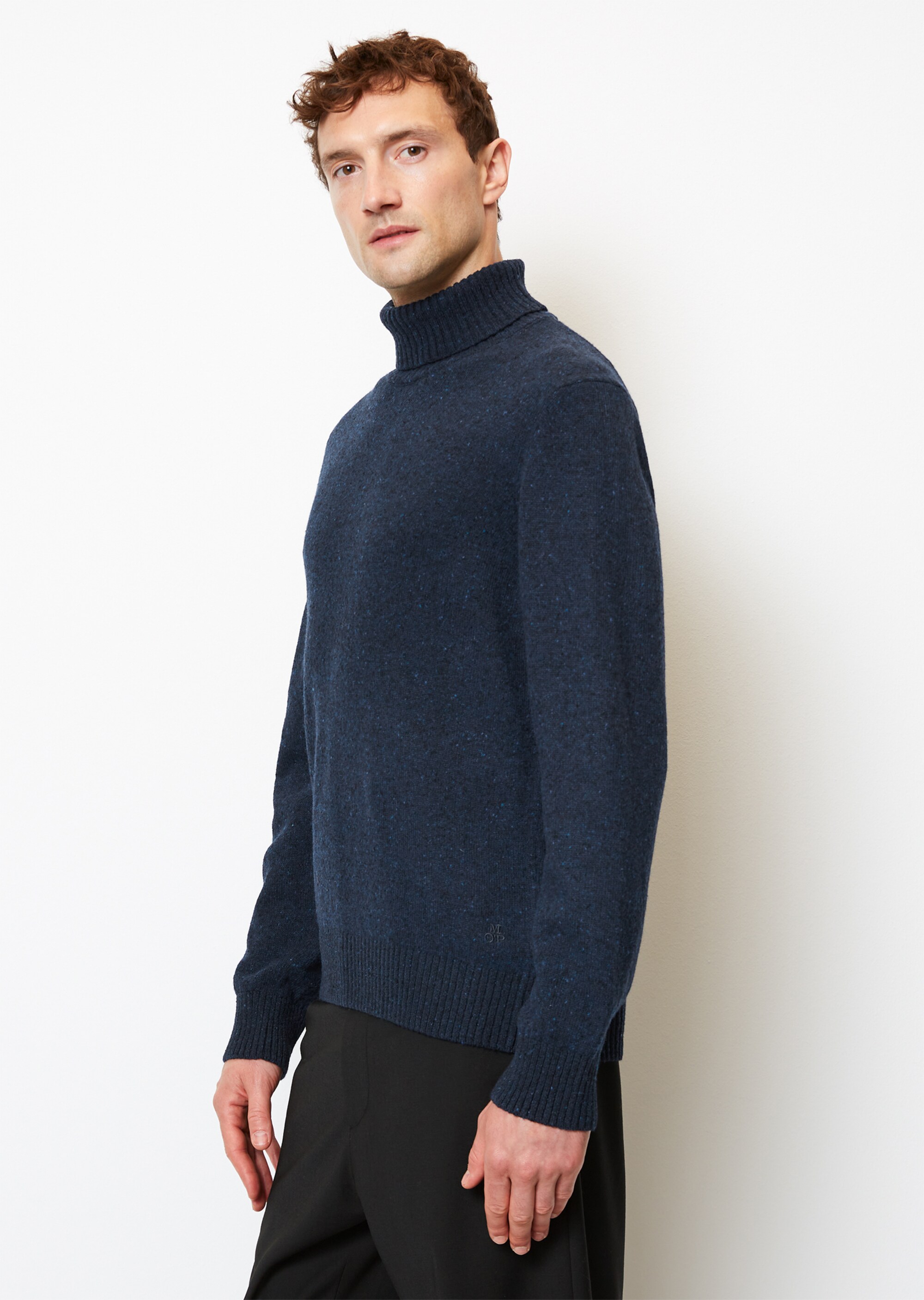 Rollkragen-Pullover regular aus gesprenkeltem Tweedgarn