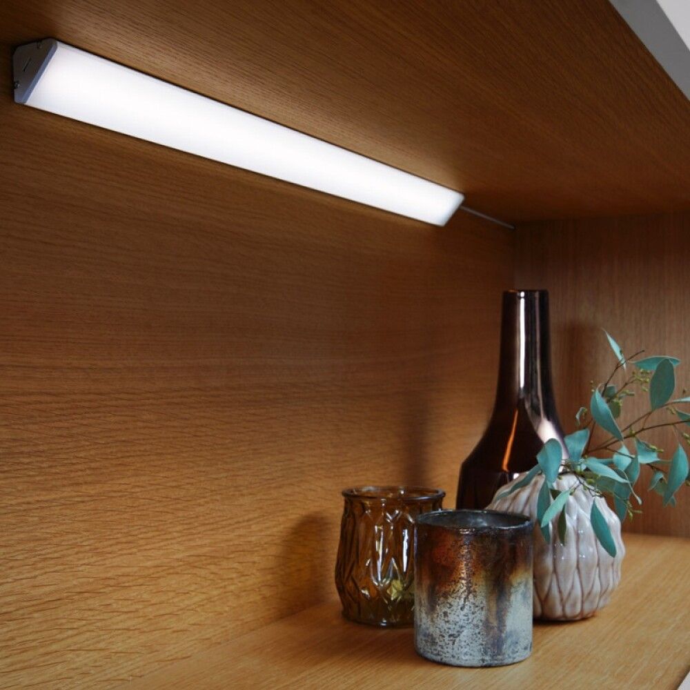 BENKBELYSNING CABINET LED HJØRNE 35CM
