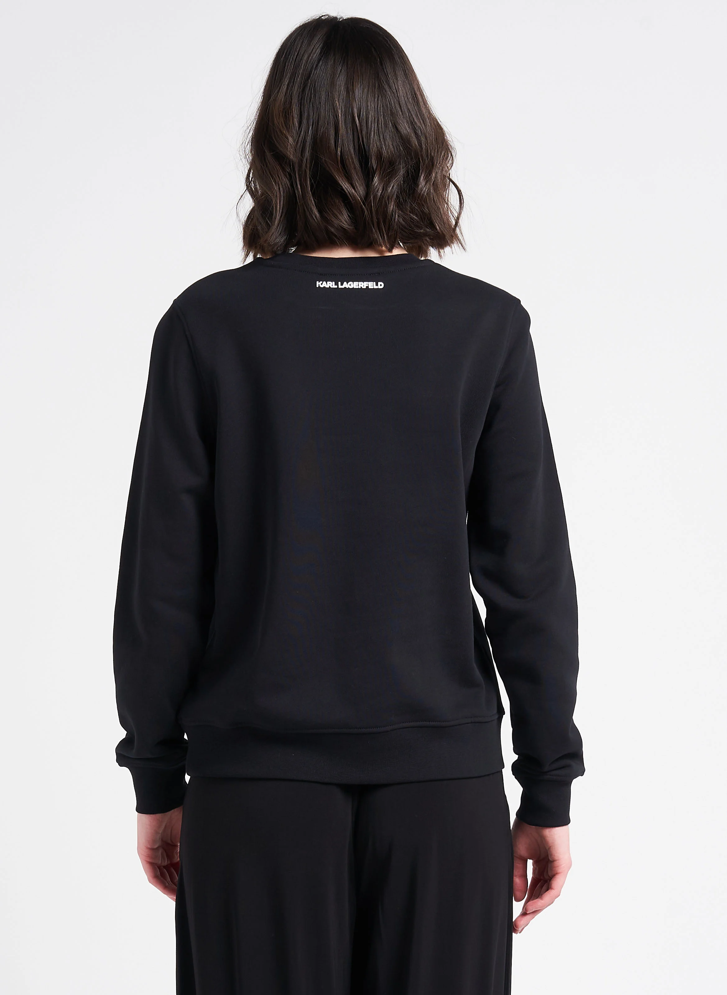 Sweat col rond brodé en coton bio | Noir