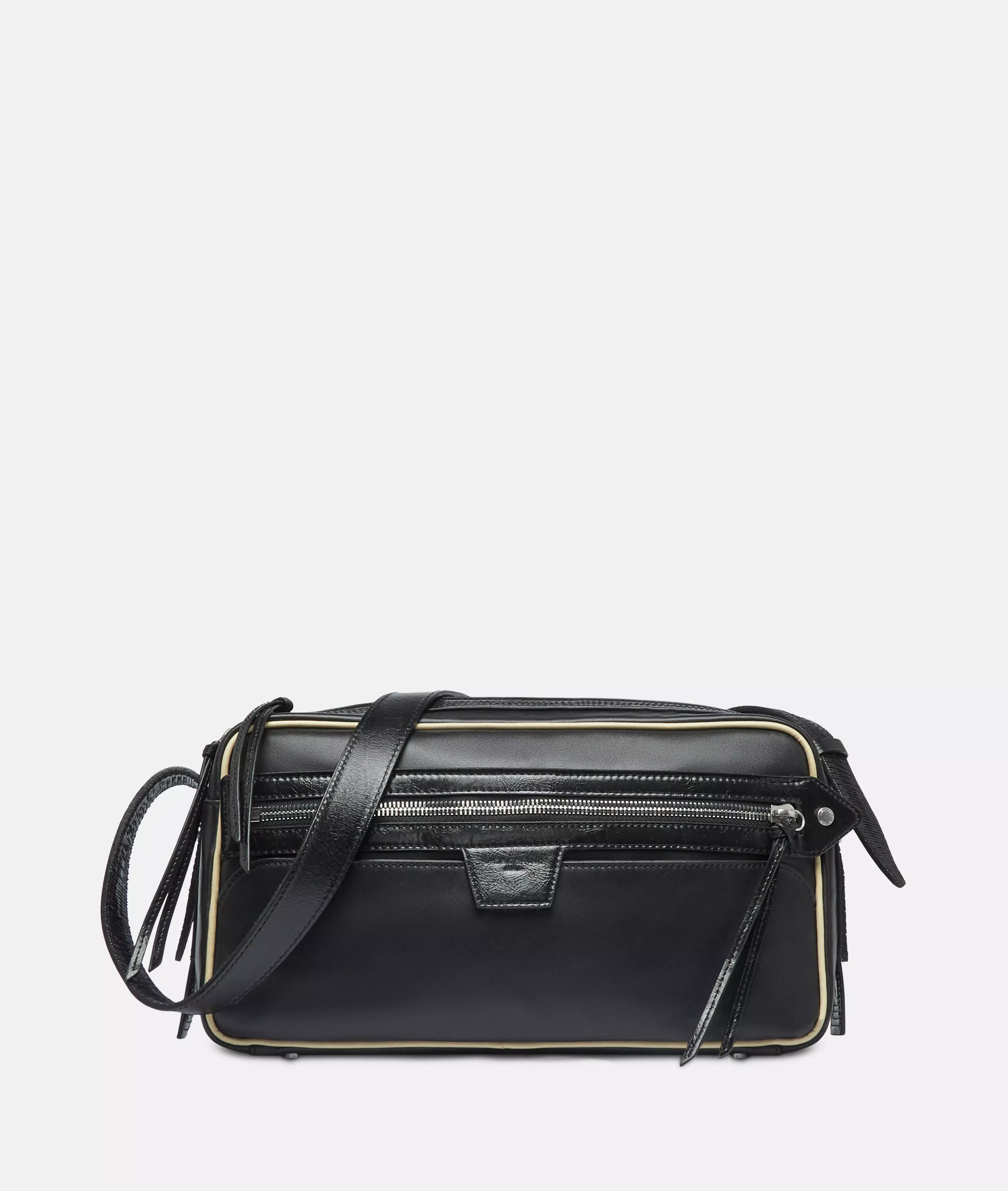 Juno Satchel M Spacious shoulder bag in smooth leather look