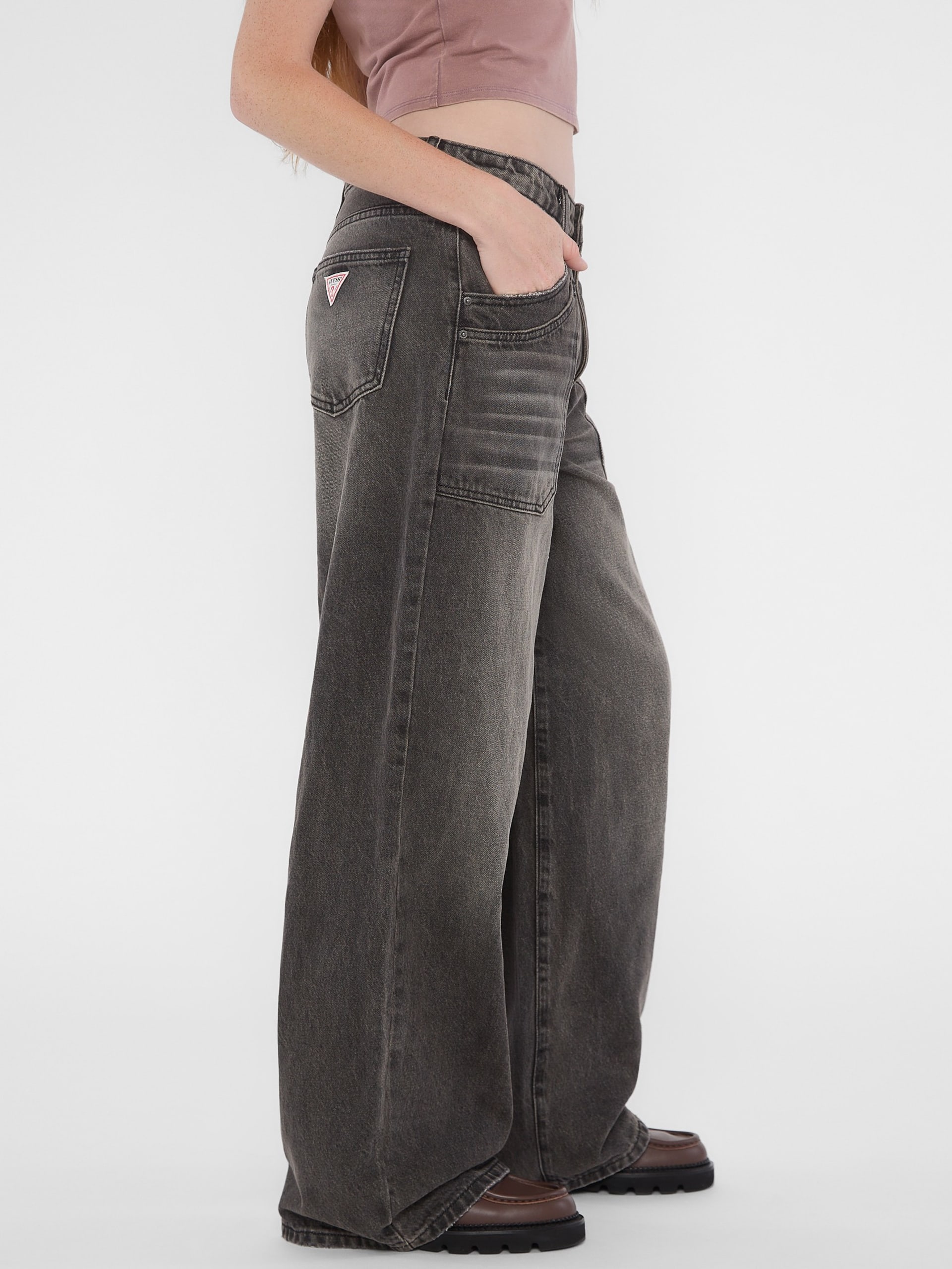 Calça jeans de perna larga com dois bolsos da GUESS Originals