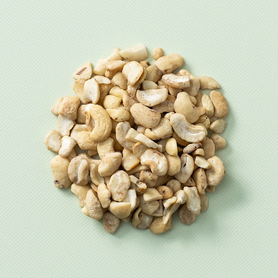 Cashew stukjes ongebrand