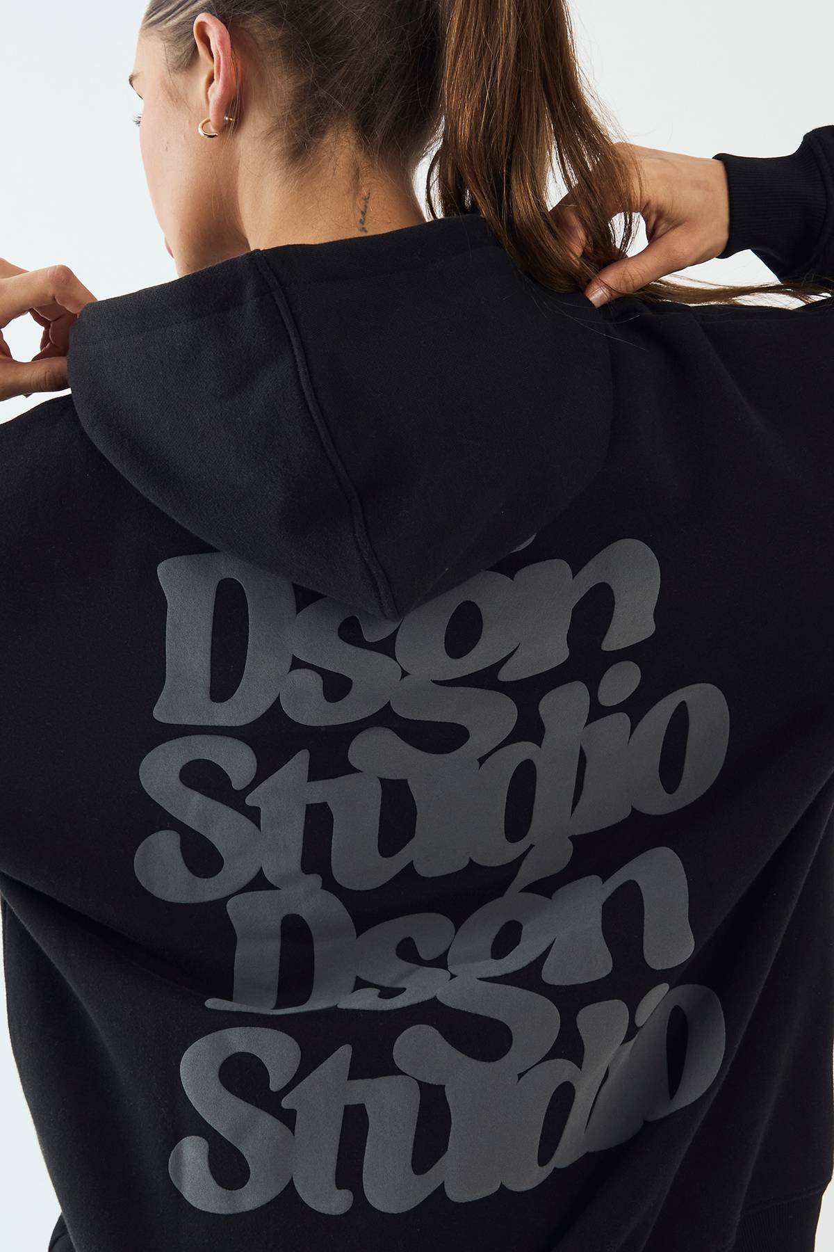 Sweat à Casynthétiqueche Oversize DSGN Studio avec Slogan en Relief