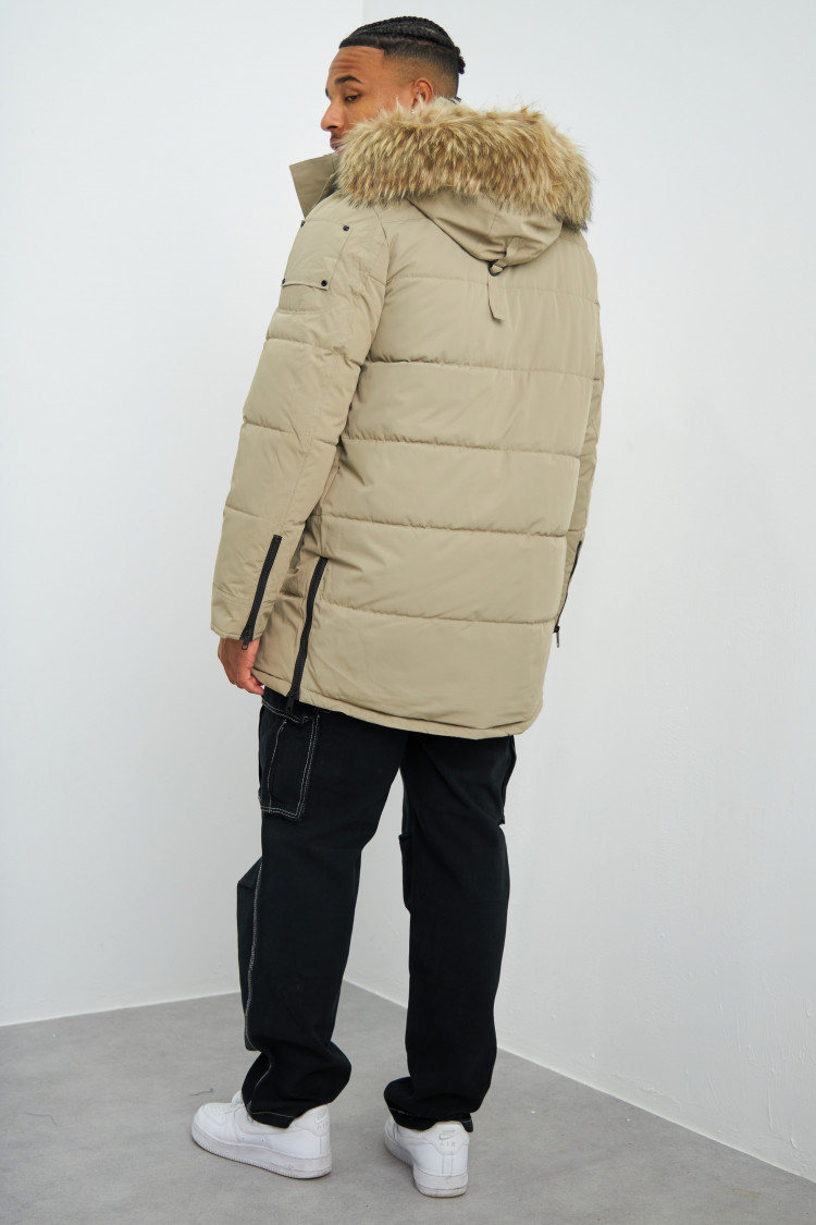 Parka beige à capuche avec fourrure