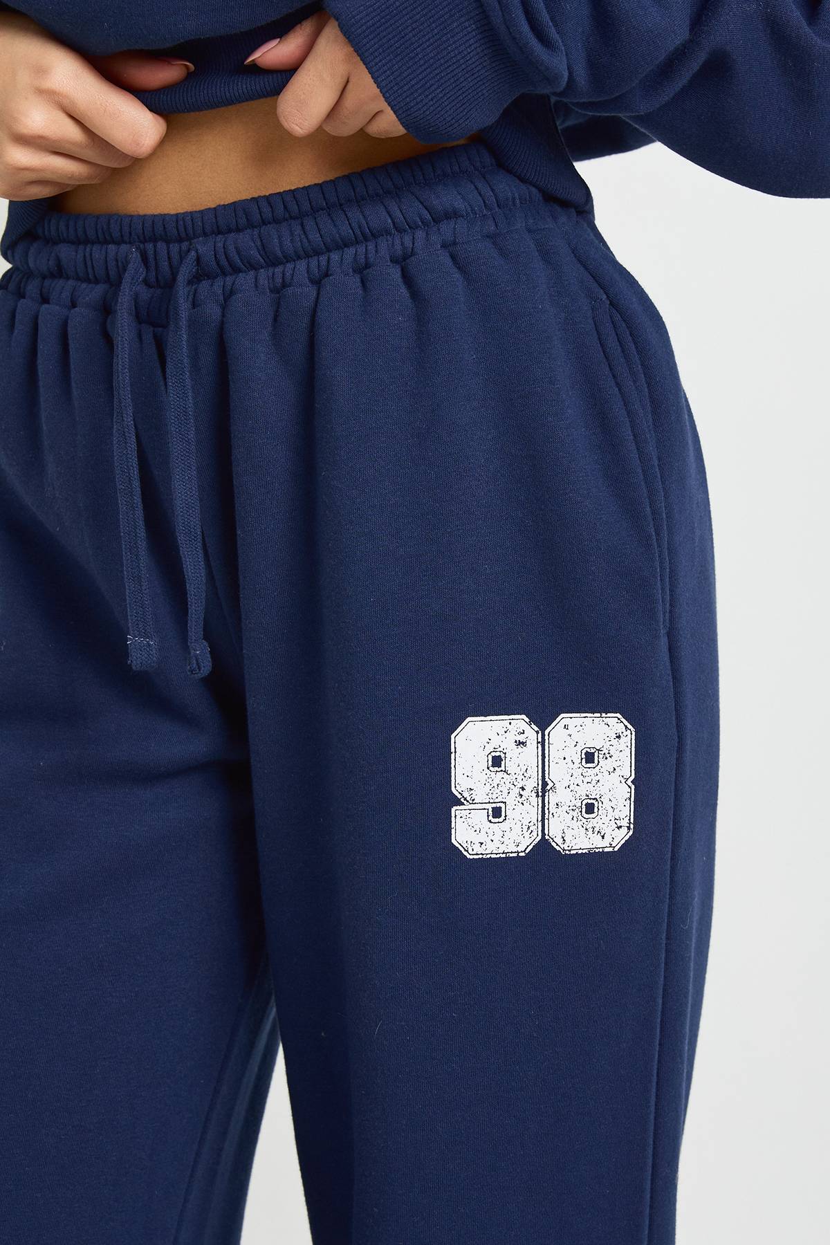 boohoo Ensemble De Survêtement Épaules Dénudées Imprimé 98 Jambes Droites